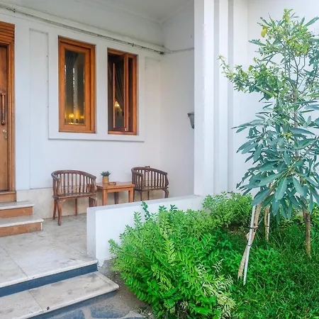 Urbanview Omah Pari Boutique Hotel-3